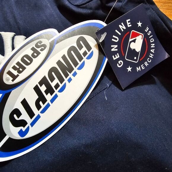 New York Yankees Medical Scrubs Size Small S Navy Blue Concepts Sports Dentist - Picture 9 of 9